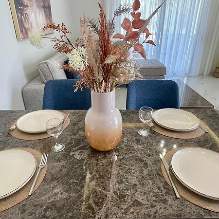 Anastasia House アファンドウ